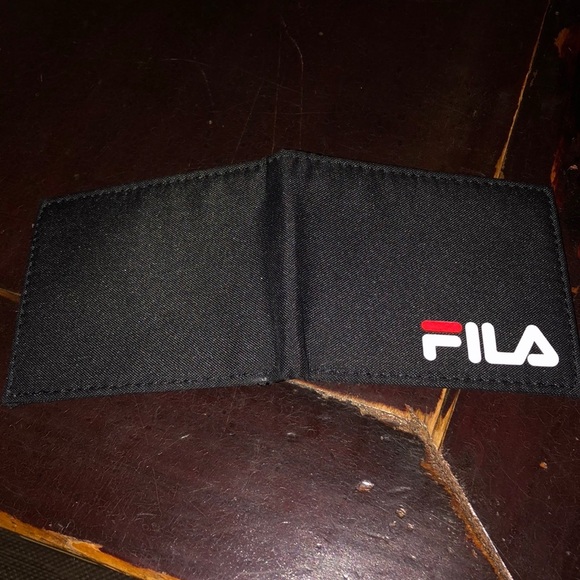 fila bifold wallet - Picture 3 of 5